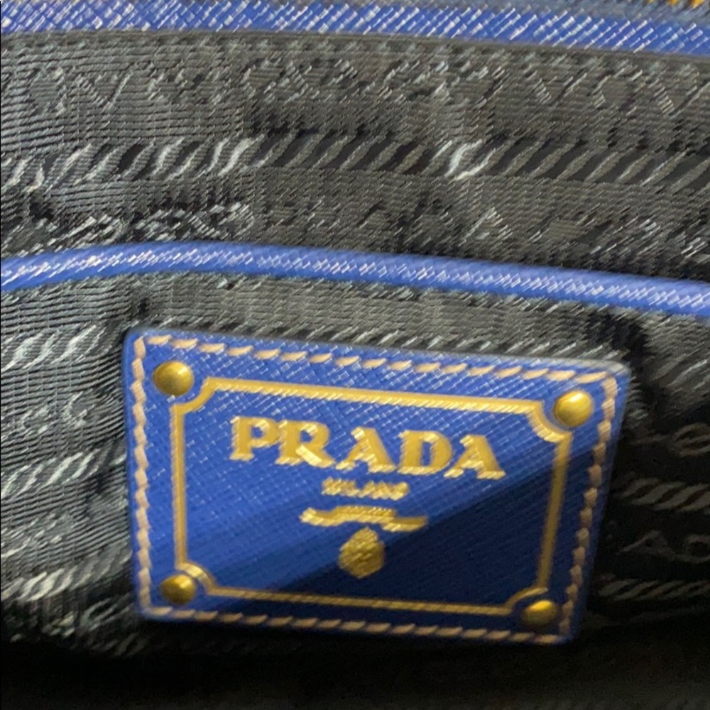 Prada bag - Picture 8 of 9